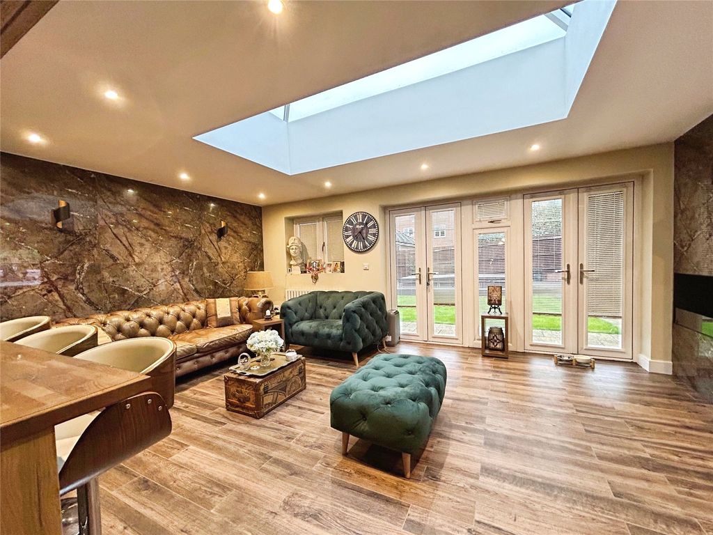 Property photo 1 of 21 Picture No. 02