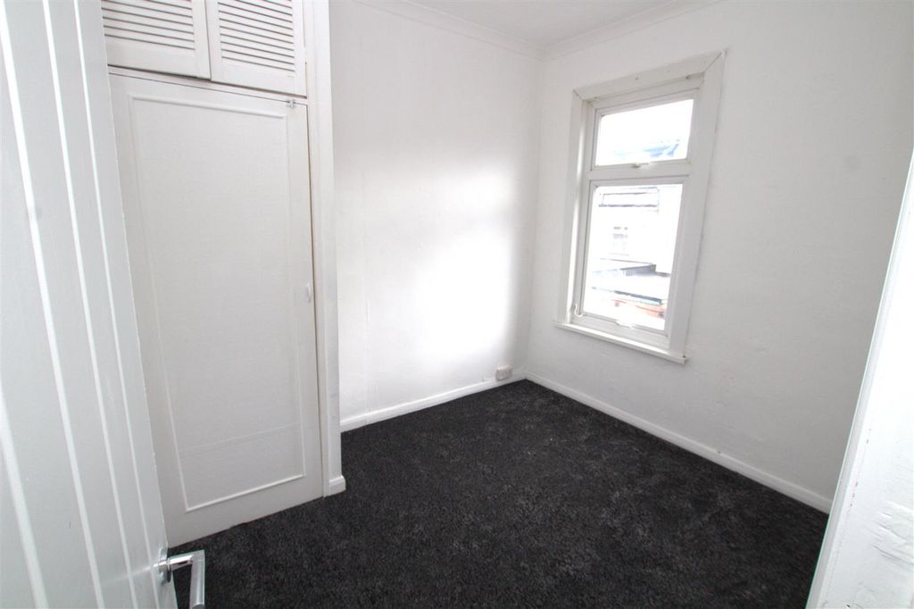 Property photo 3 of 7 2nd Bedroom.Jpg