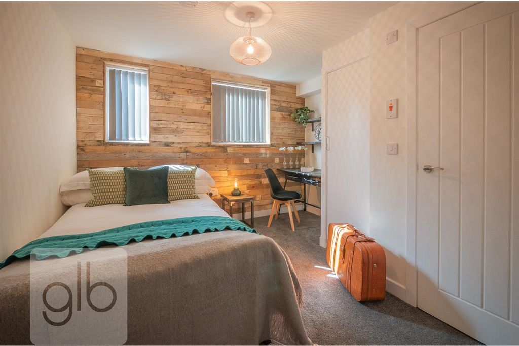 Property photo 1 of 7 1.Png