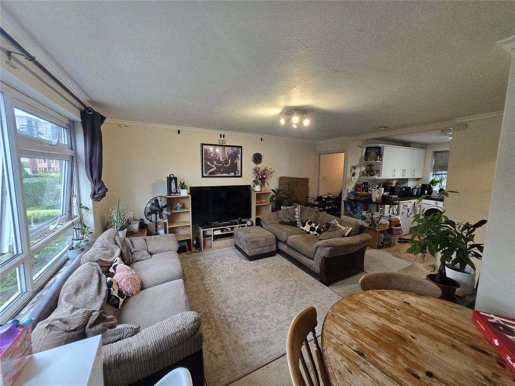 Property photo 3 of 7 Picture No. 04