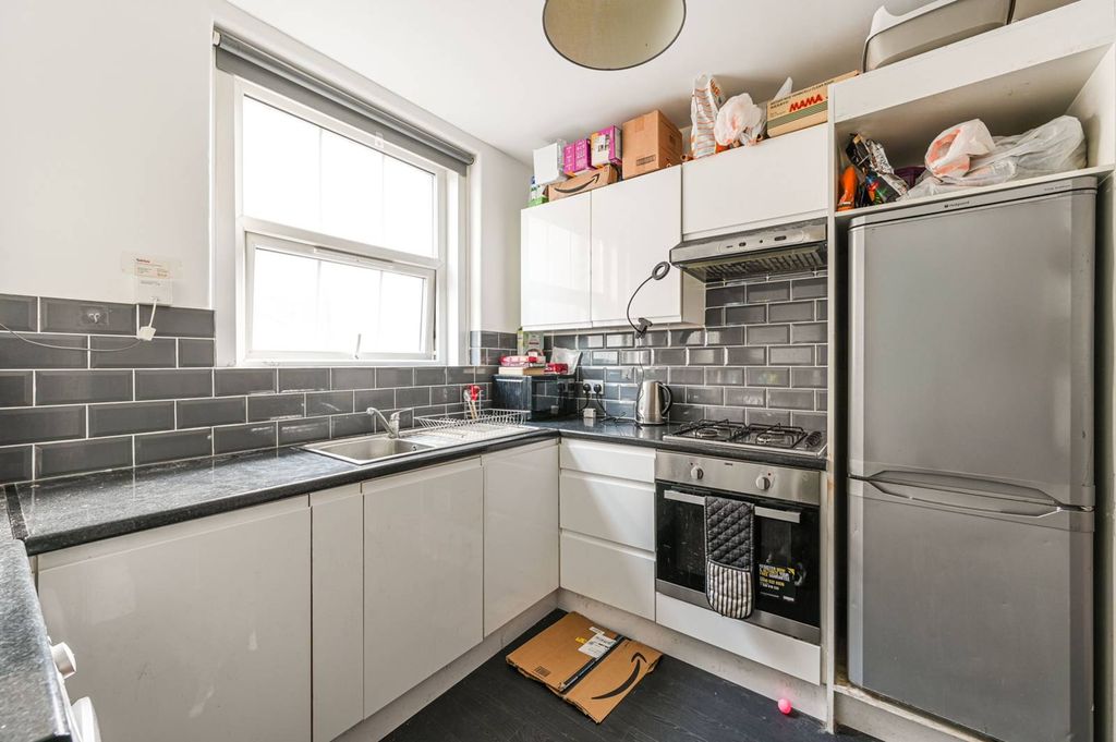 Property photo 1 of 5