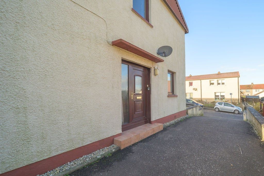 Property photo 3 of 23