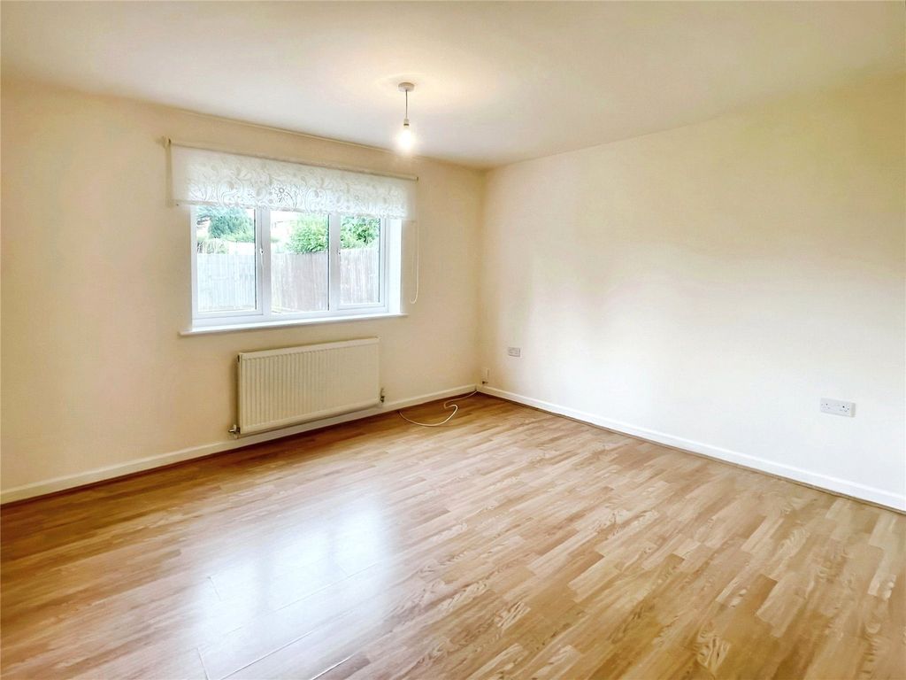 Property photo 2 of 8 Picture No. 06