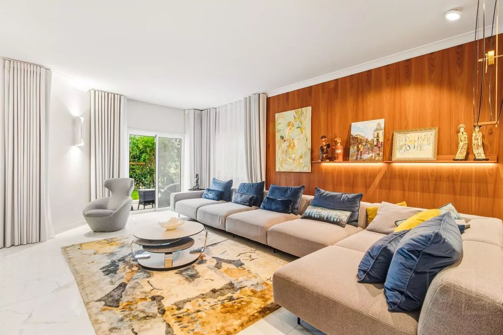 Property photo 3 of 18