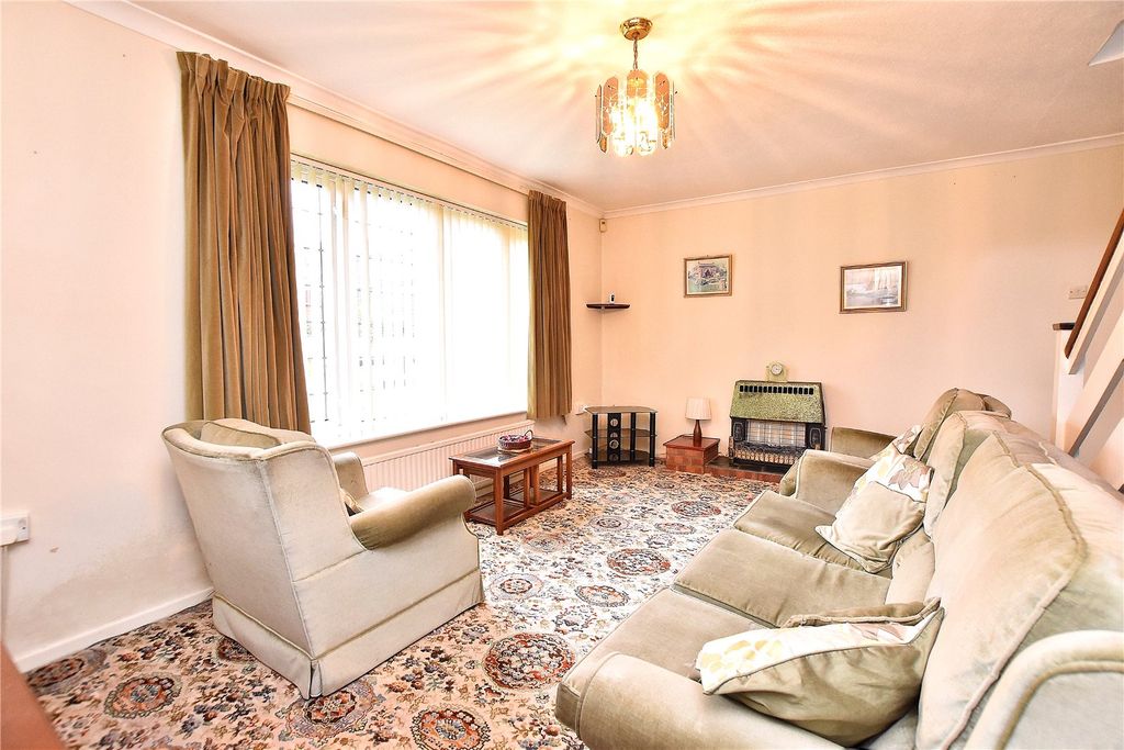 Property photo 2 of 12 Picture 2