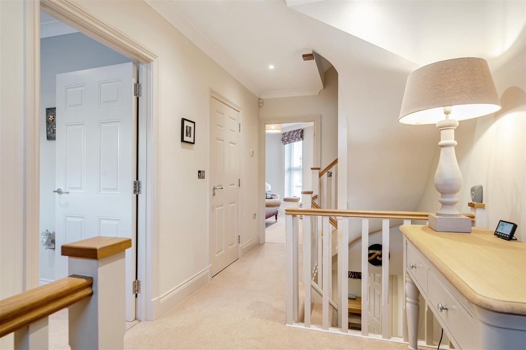 Property photo 2 of 14 Entrance Hallway.Jpg