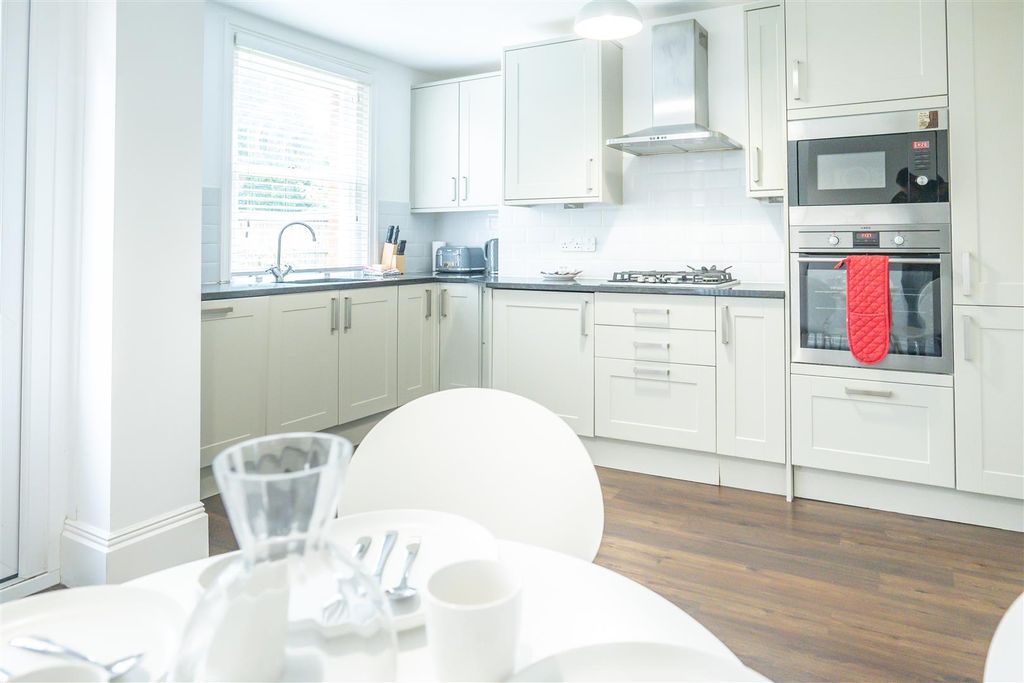 Property photo 3 of 23 P1014041.Jpg