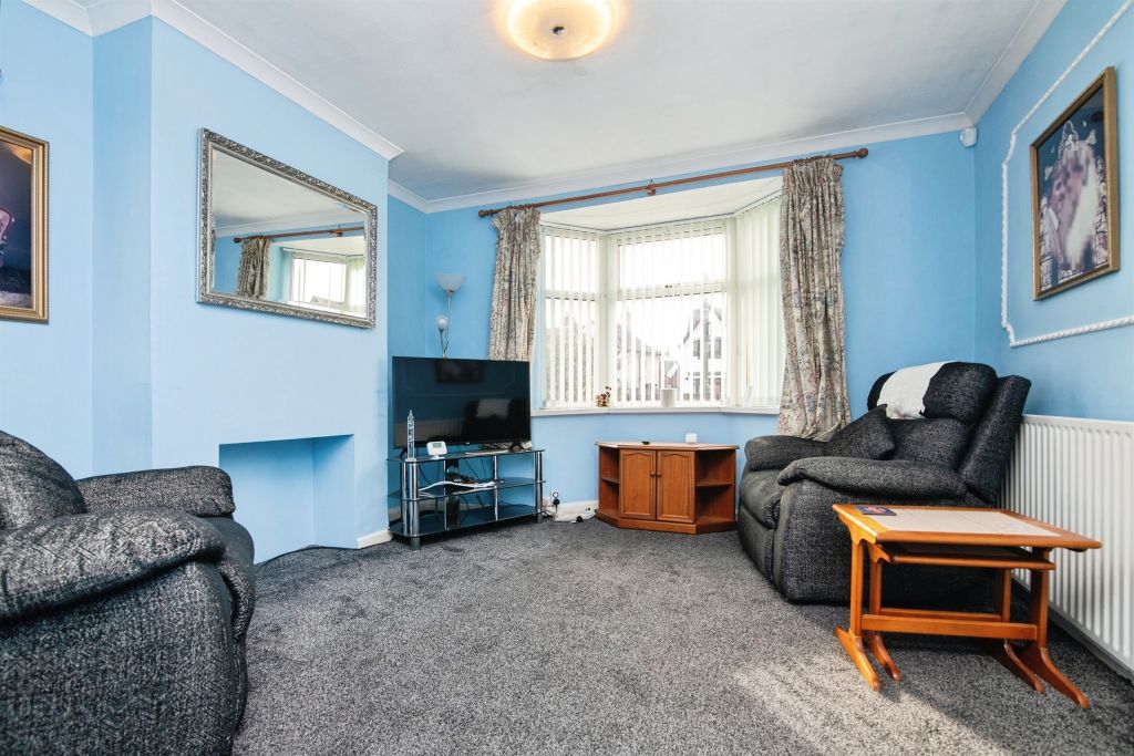 Property photo 2 of 17