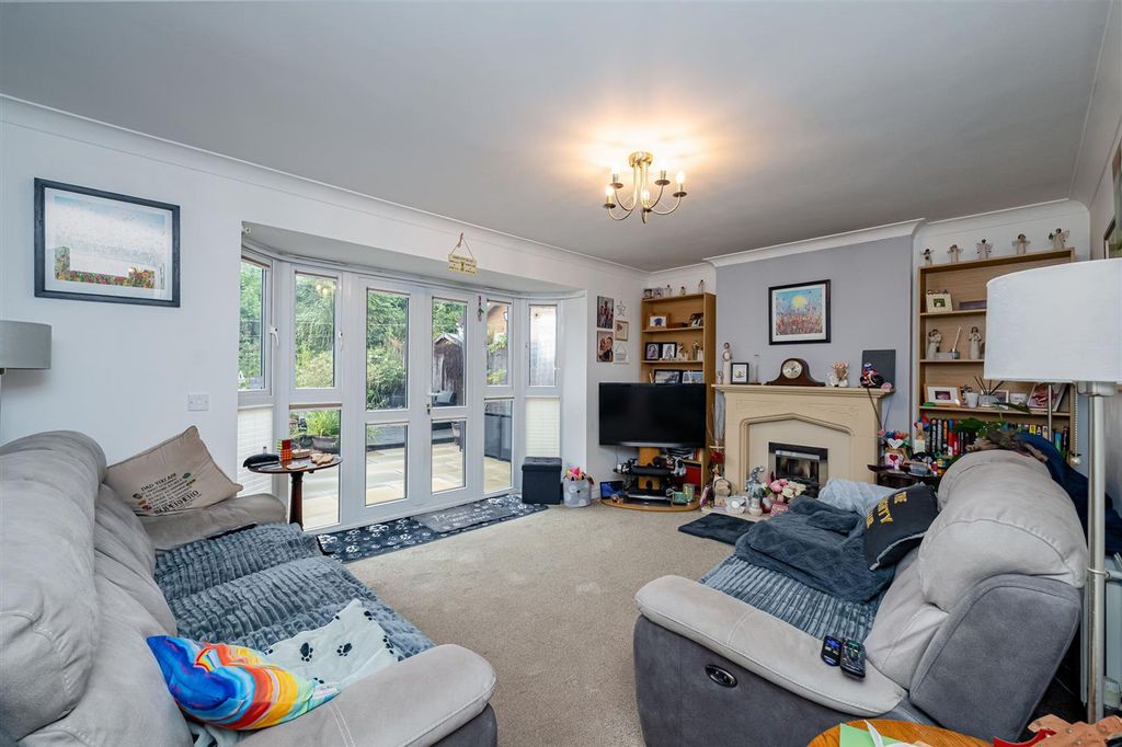 Property photo 2 of 29