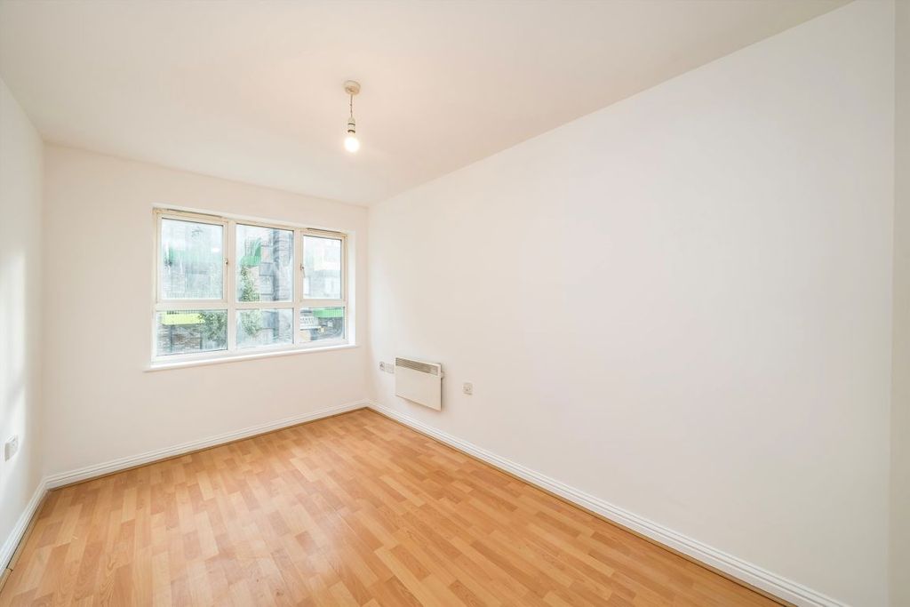 Property photo 3 of 5
