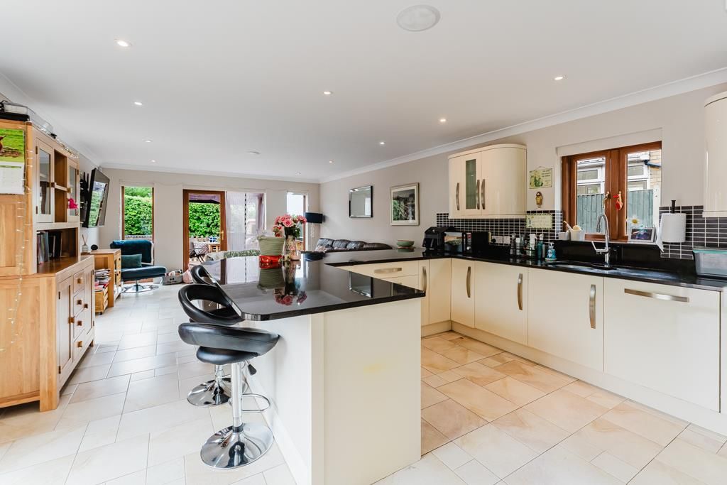 Property photo 3 of 43 Nene View, Lower Street, Great Addington (4 Of 46)