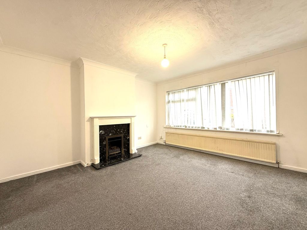 Property photo 2 of 12 Living Room