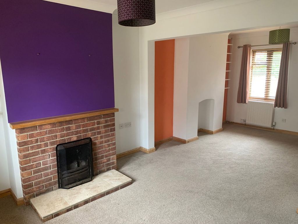 Property photo 2 of 28