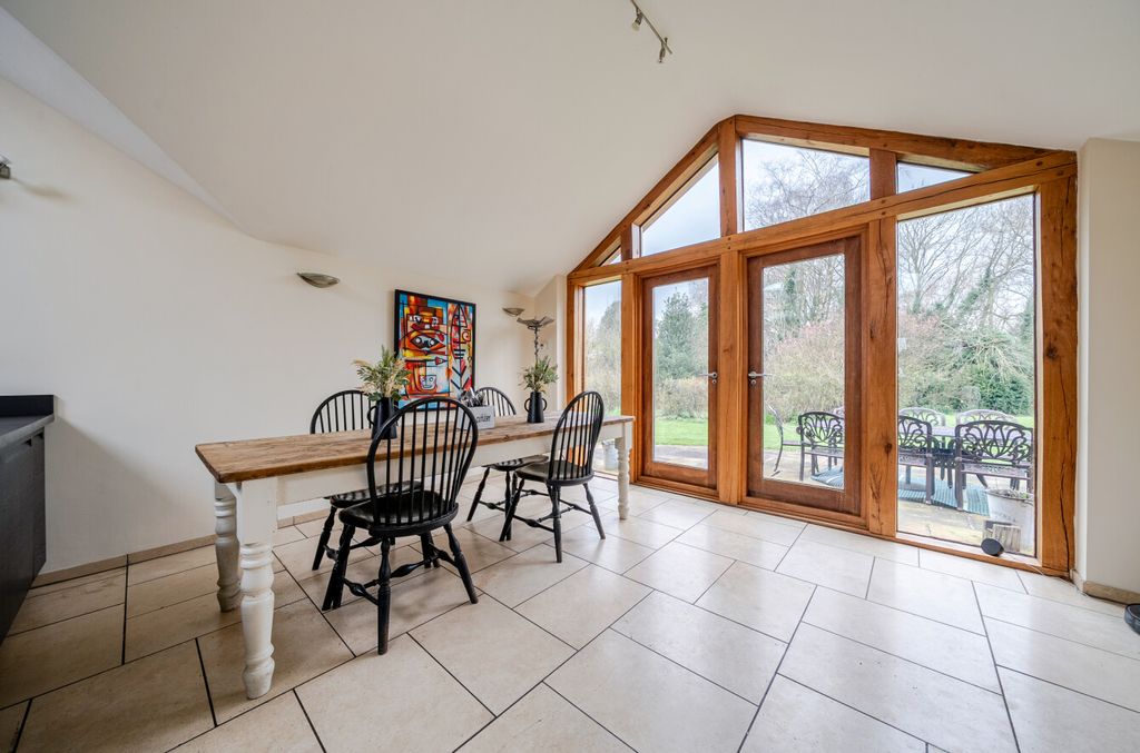 Property photo 3 of 32 -69B953E733084-l-1421428-17-69B83E5Cab55F