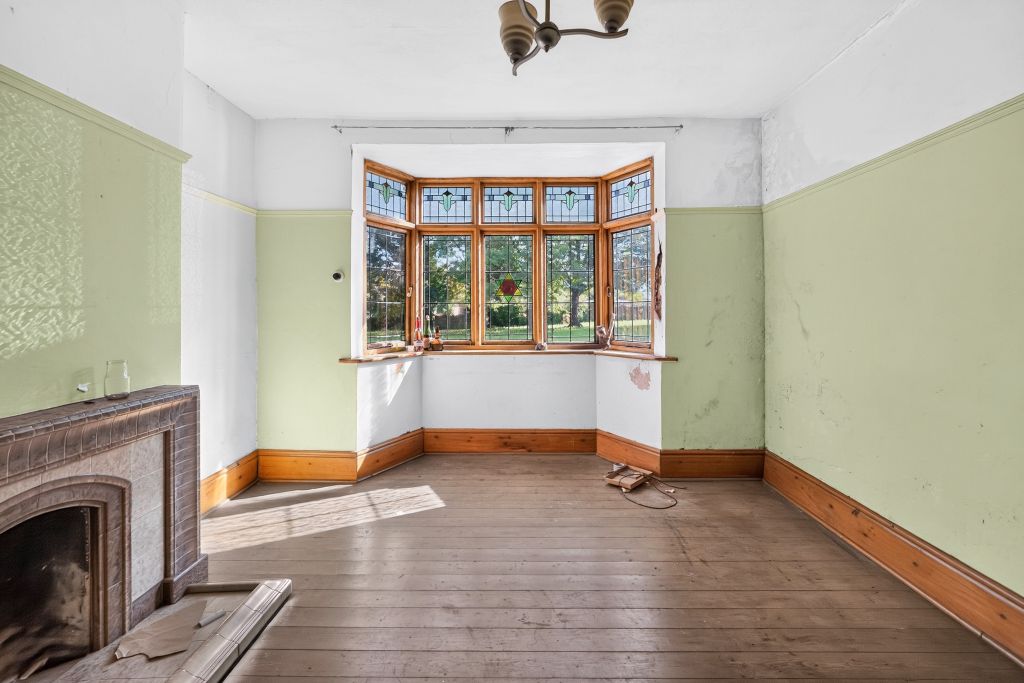 Property photo 2 of 18