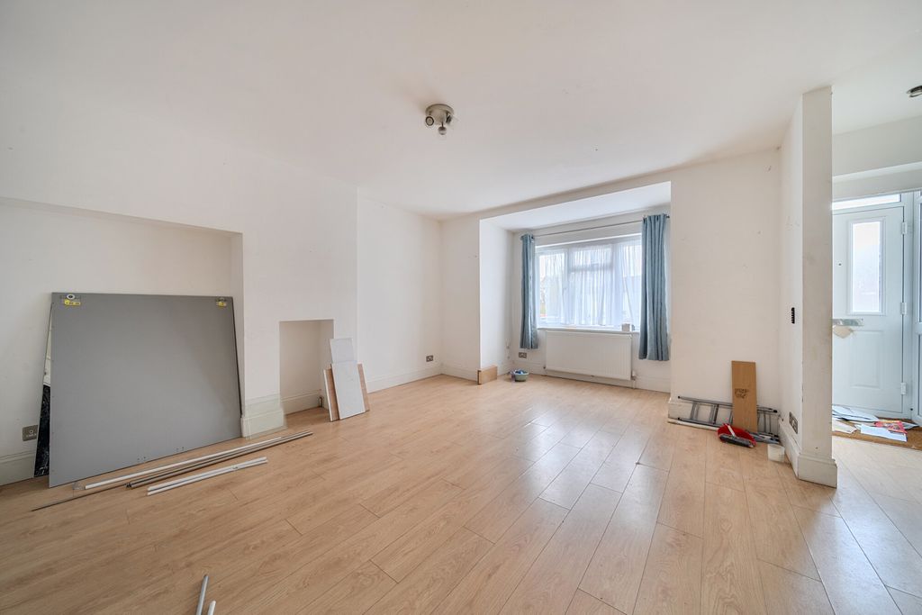 Property photo 3 of 12 Reception