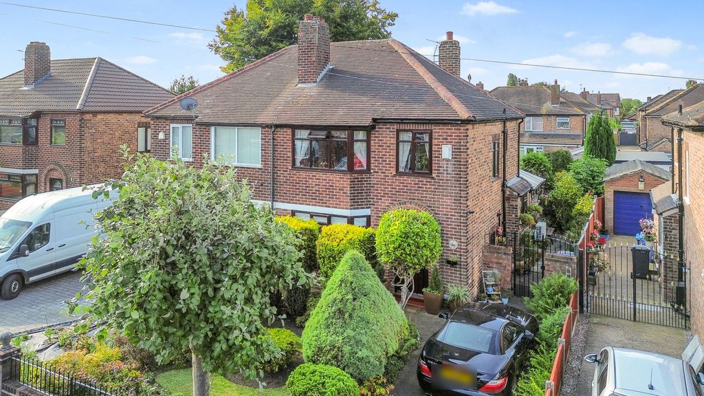 Property photo 1 of 43