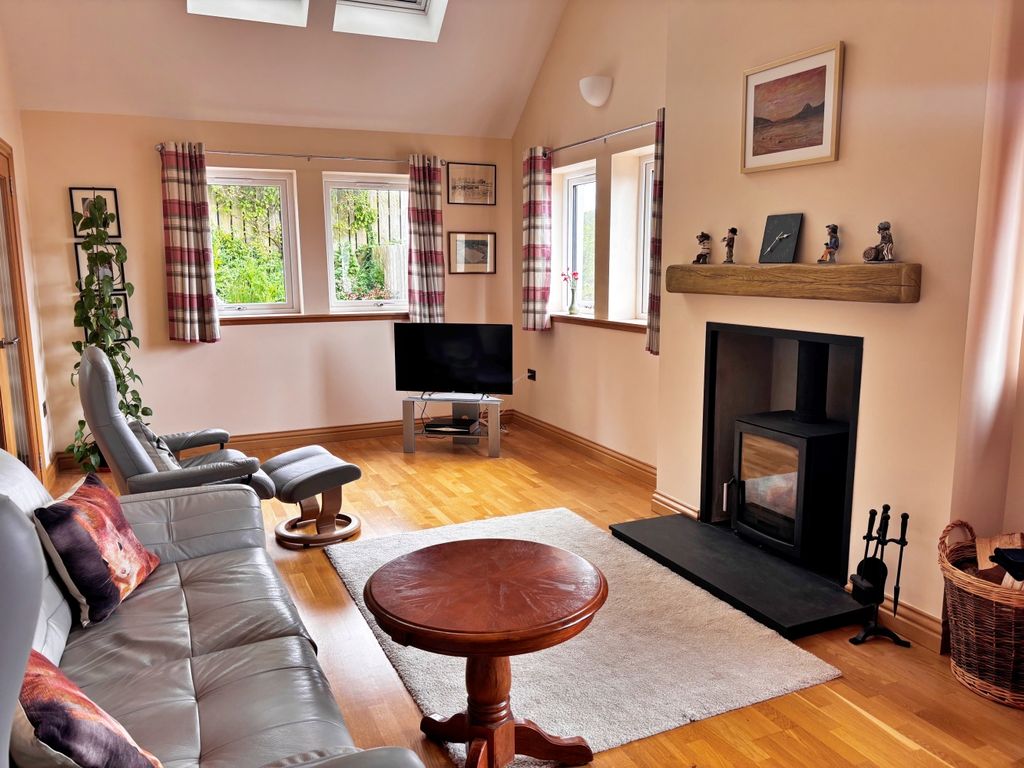 Property photo 2 of 35