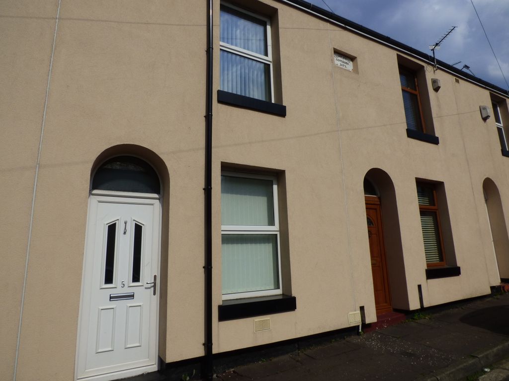 Property photo 1 of 12 External