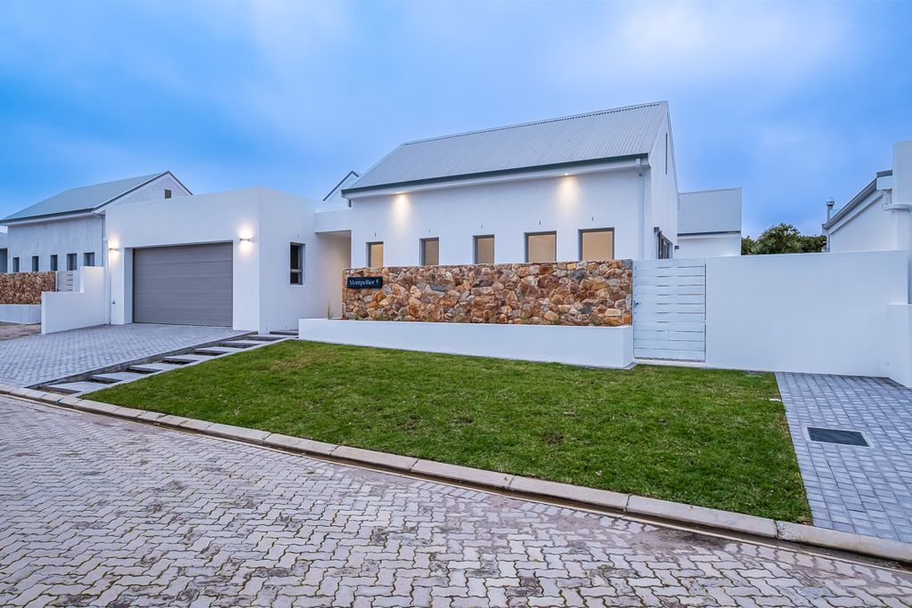 Property photo 3 of 55