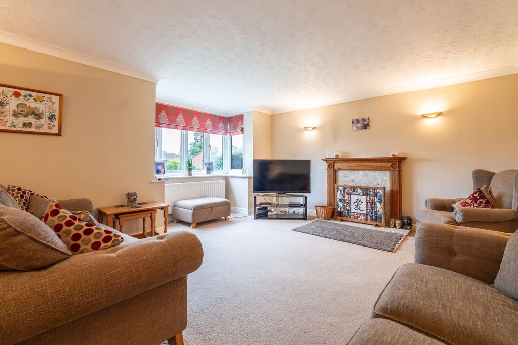 Property photo 3 of 32