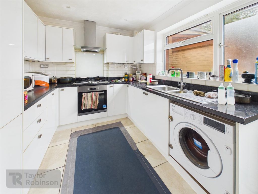 Property photo 3 of 12 Cam02600G0-Pr0860-Still006.Jpg