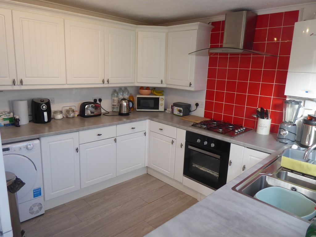 Property photo 2 of 13