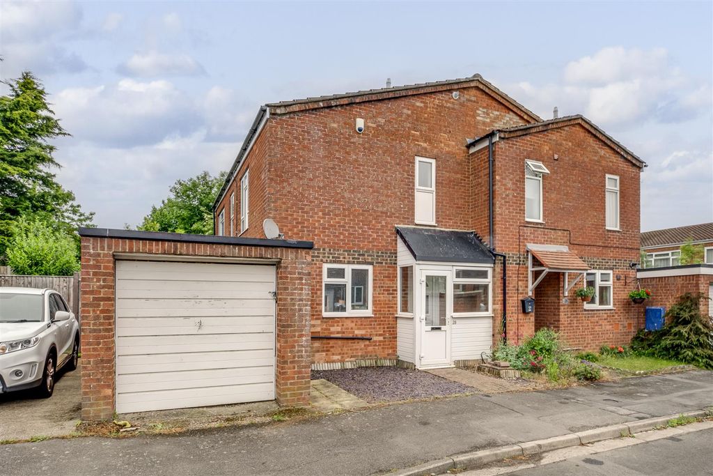 Property photo 1 of 11 External