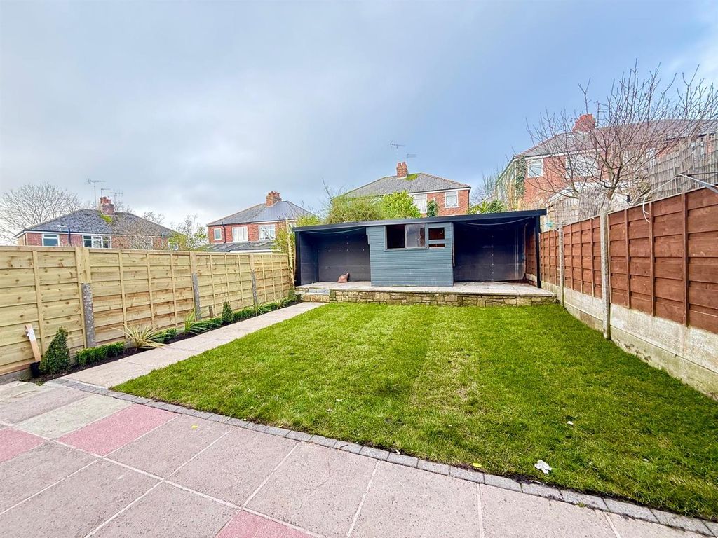 Property photo 2 of 14