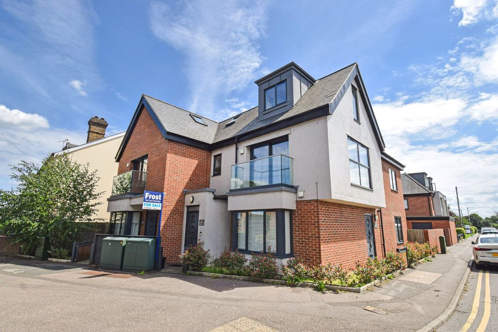 Property photo 1 of 15 External