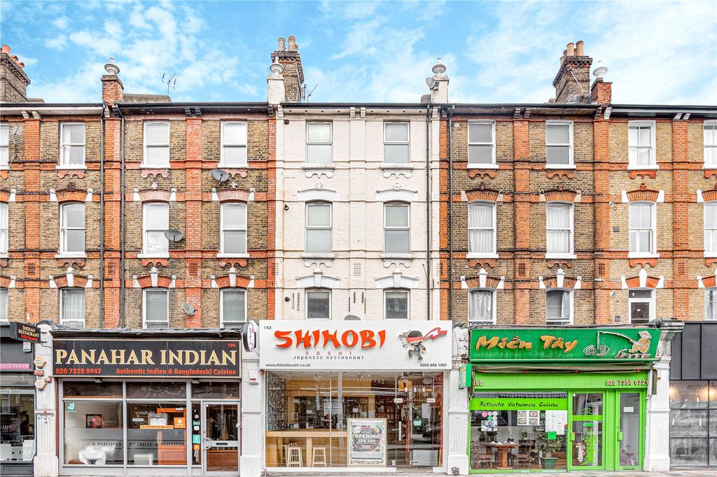 Property photo 2 of 8