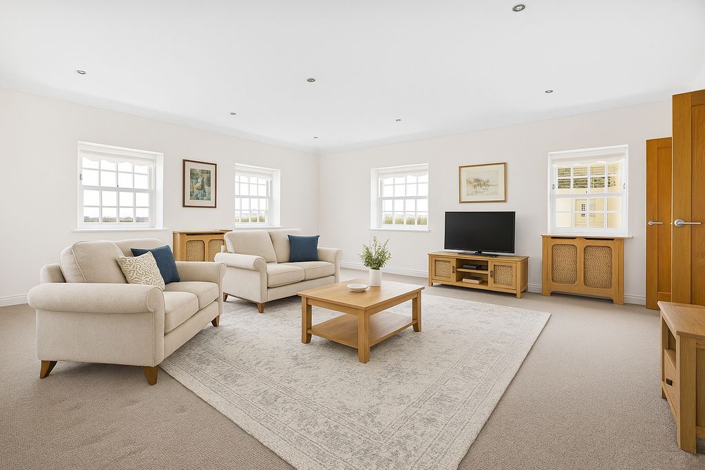 Property photo 2 of 17 Sitting Room