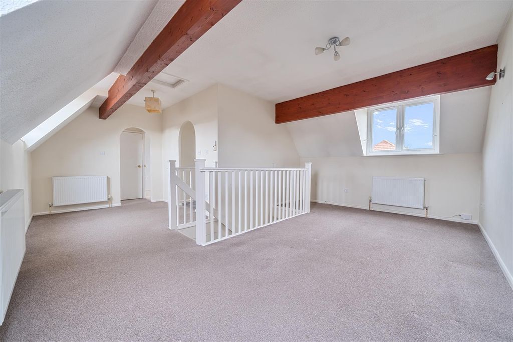 Property photo 3 of 10 Lounge/Diner