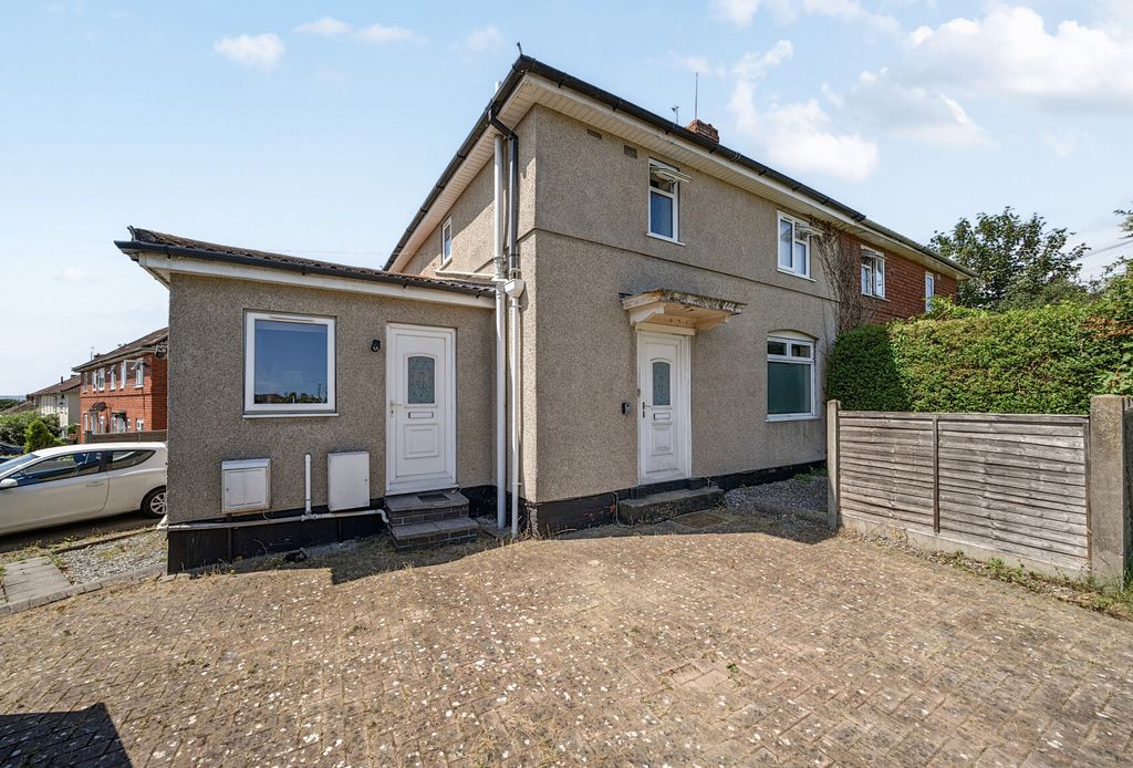 Property photo 1 of 9 1318640-7-686563c...