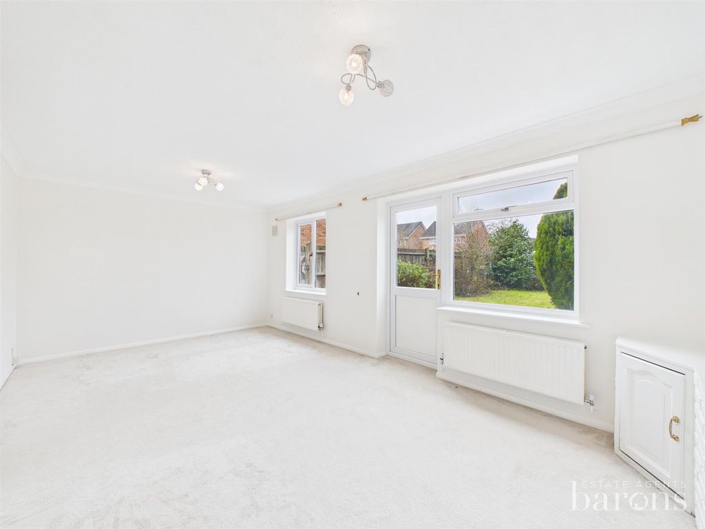 Property photo 3 of 14 Cam05500G0-Pr0128-Still003.Jpg