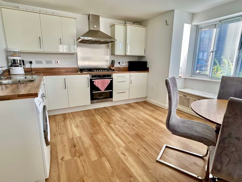 Property photo 2 of 17 Kitchen/Diner