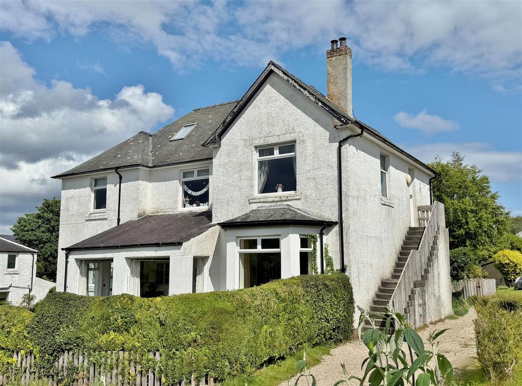 Property photo 1 of 40 Davaar Front
