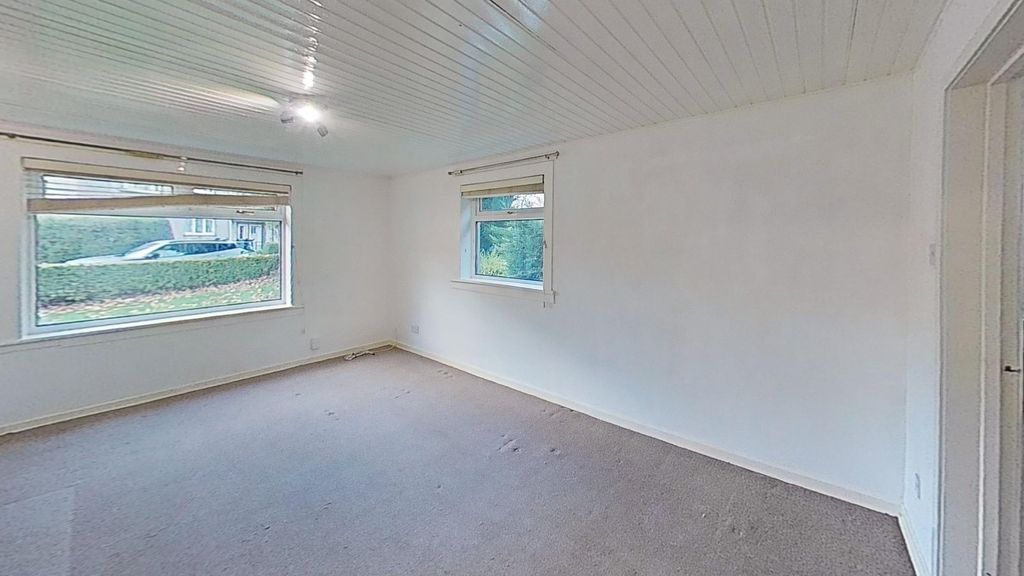 Property photo 3 of 9 Photo 3