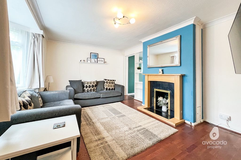 Property photo 2 of 13 4342453