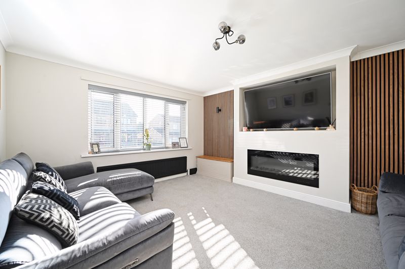 Property photo 2 of 22 Living Room