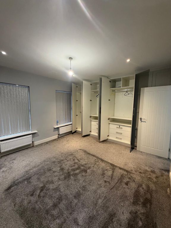 Property photo 2 of 12 Gallery