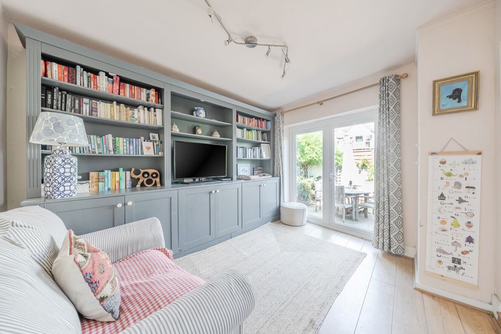 Property photo 2 of 18 1508447-7-6A7Da89...