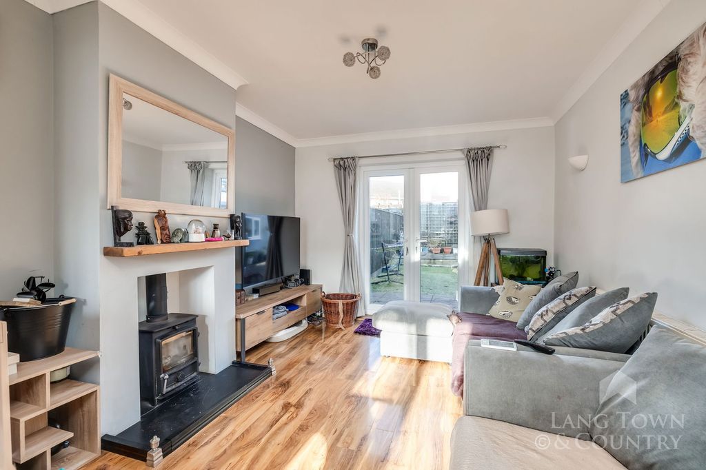 Property photo 3 of 15