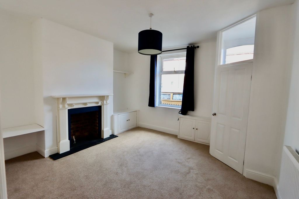Property photo 3 of 7
