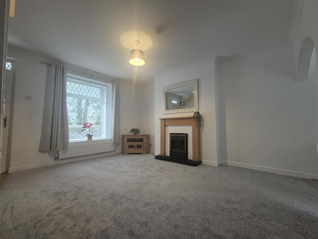 Property photo 2 of 13 Livbal4.Jpg