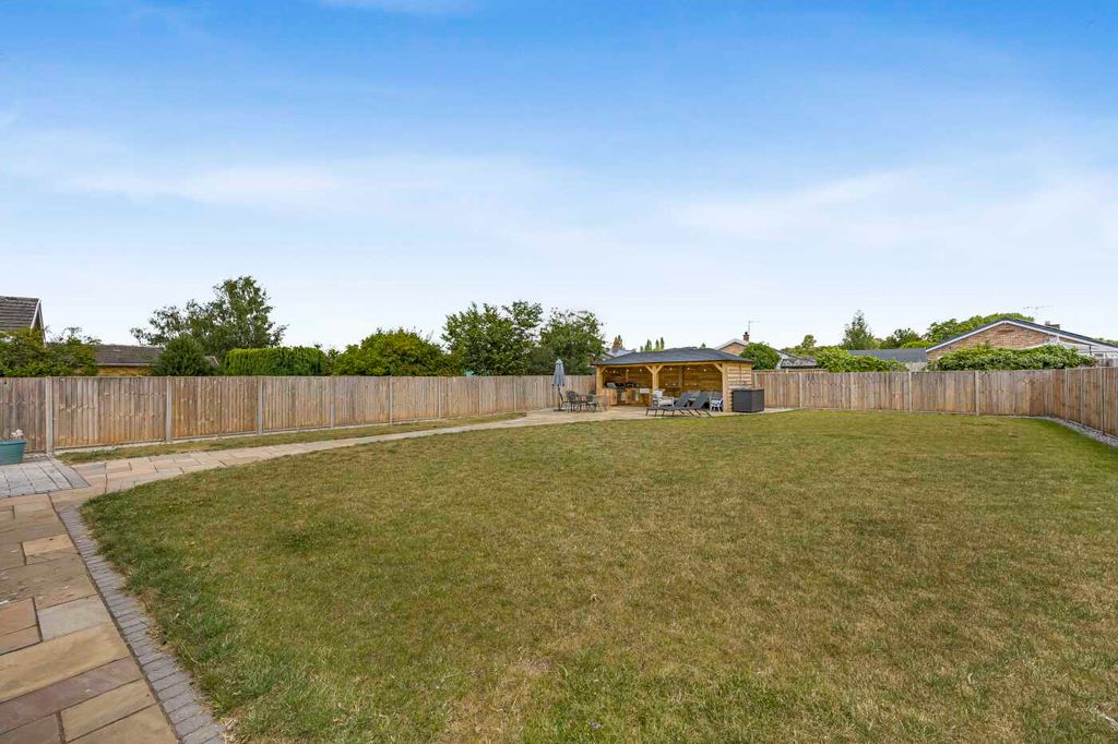 Property photo 3 of 25 21_56810