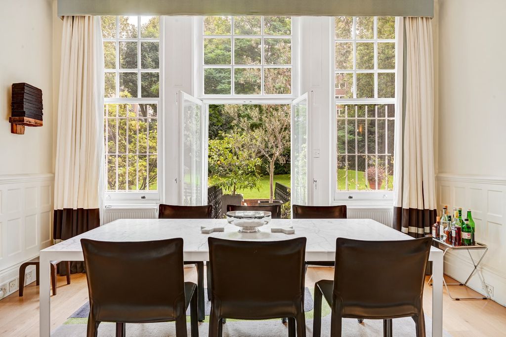 Property photo 2 of 17 Dining