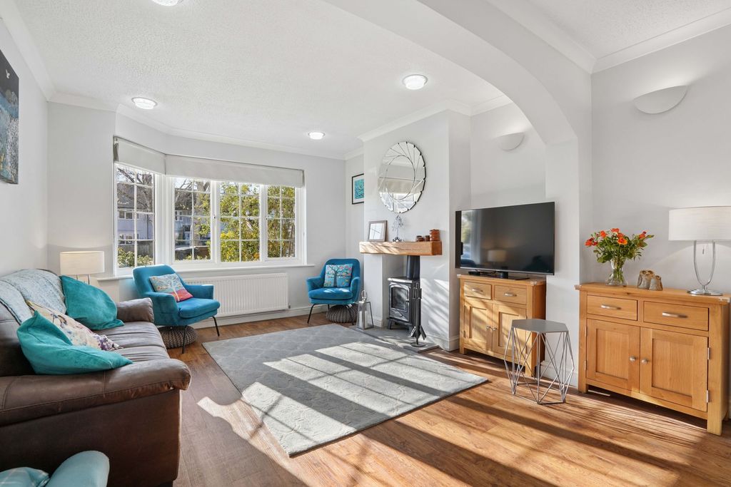 Property photo 2 of 29