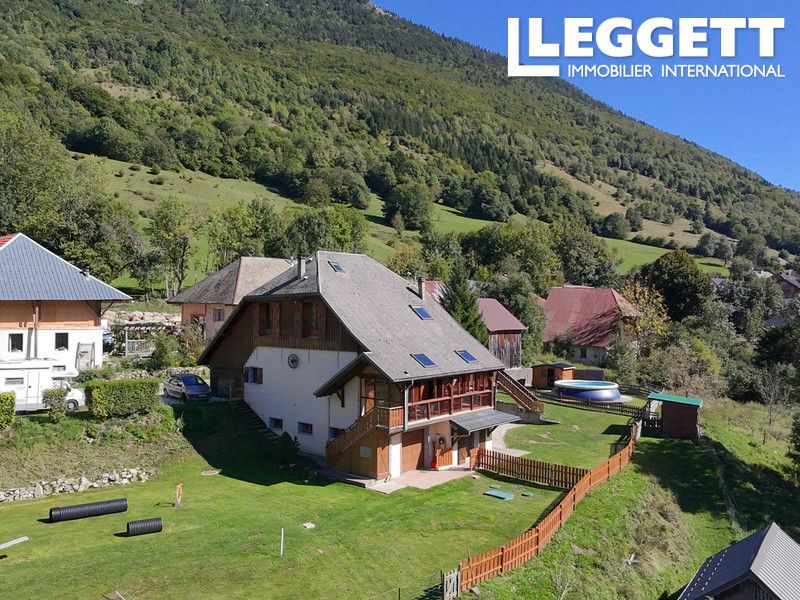 Property photo 2 of 10