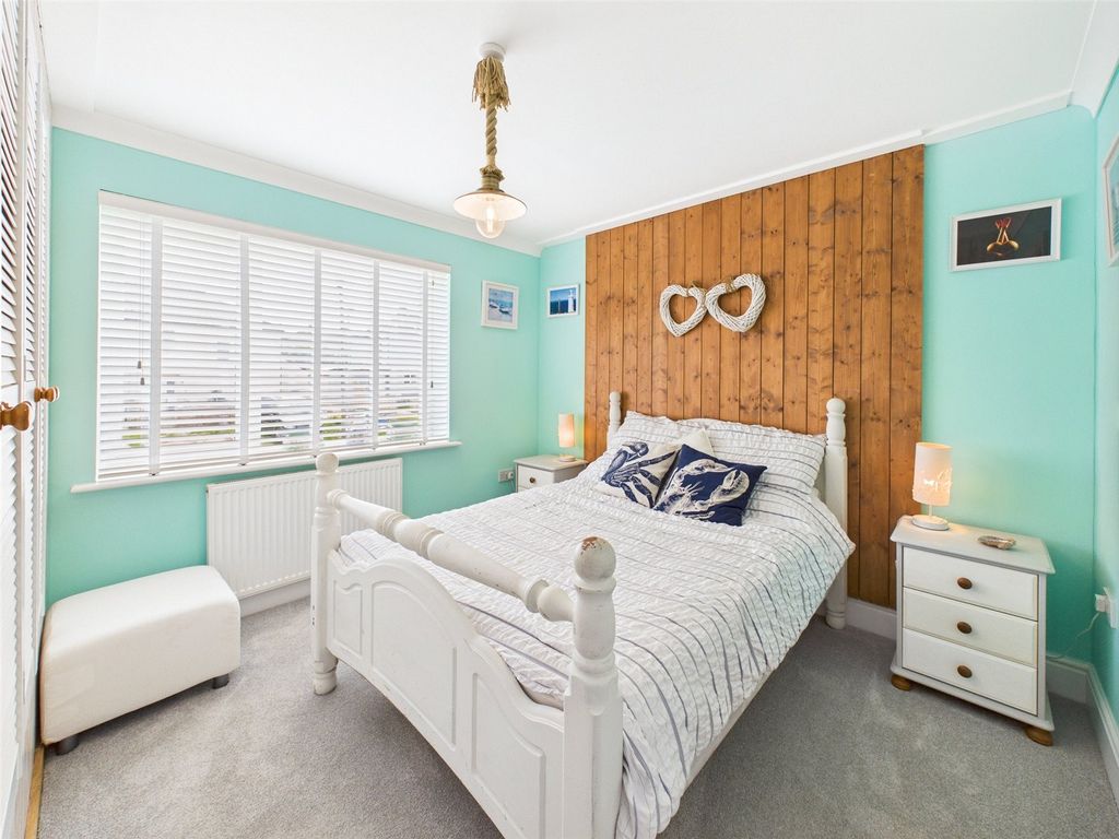 Property photo 3 of 17 Picture No. 18